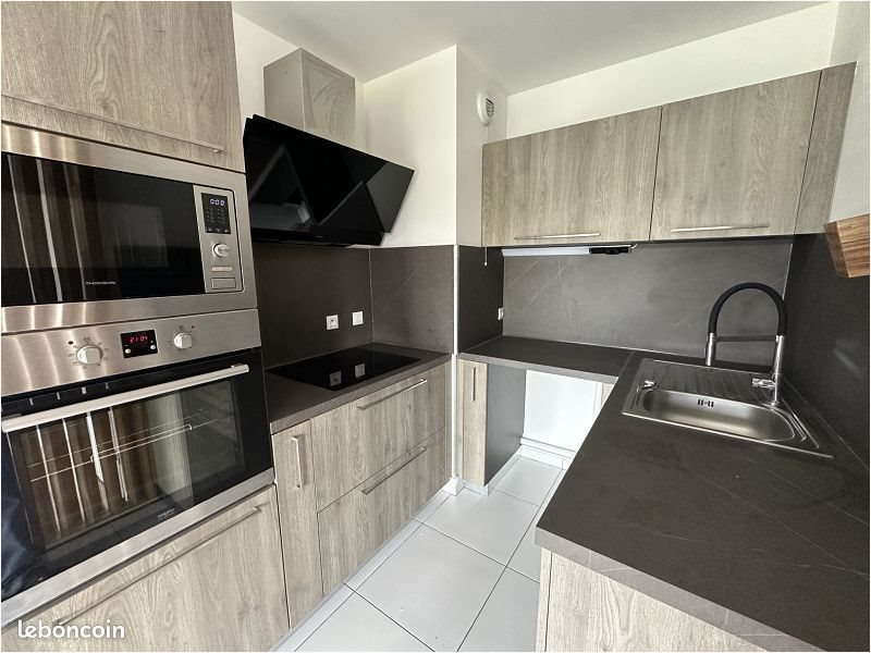 Appartement à louer, 66m², Loos