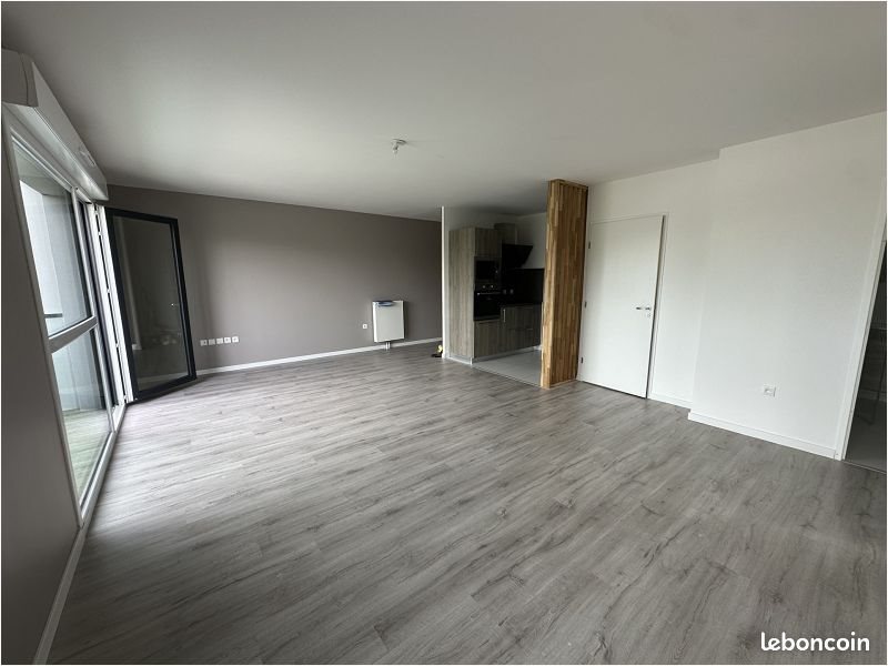 Appartement à louer, 66m², Loos