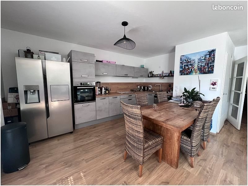 Appartement à louer, 83m², Croix