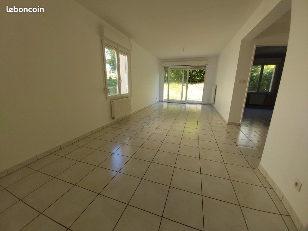 Maison à louer, 91m², Stenay