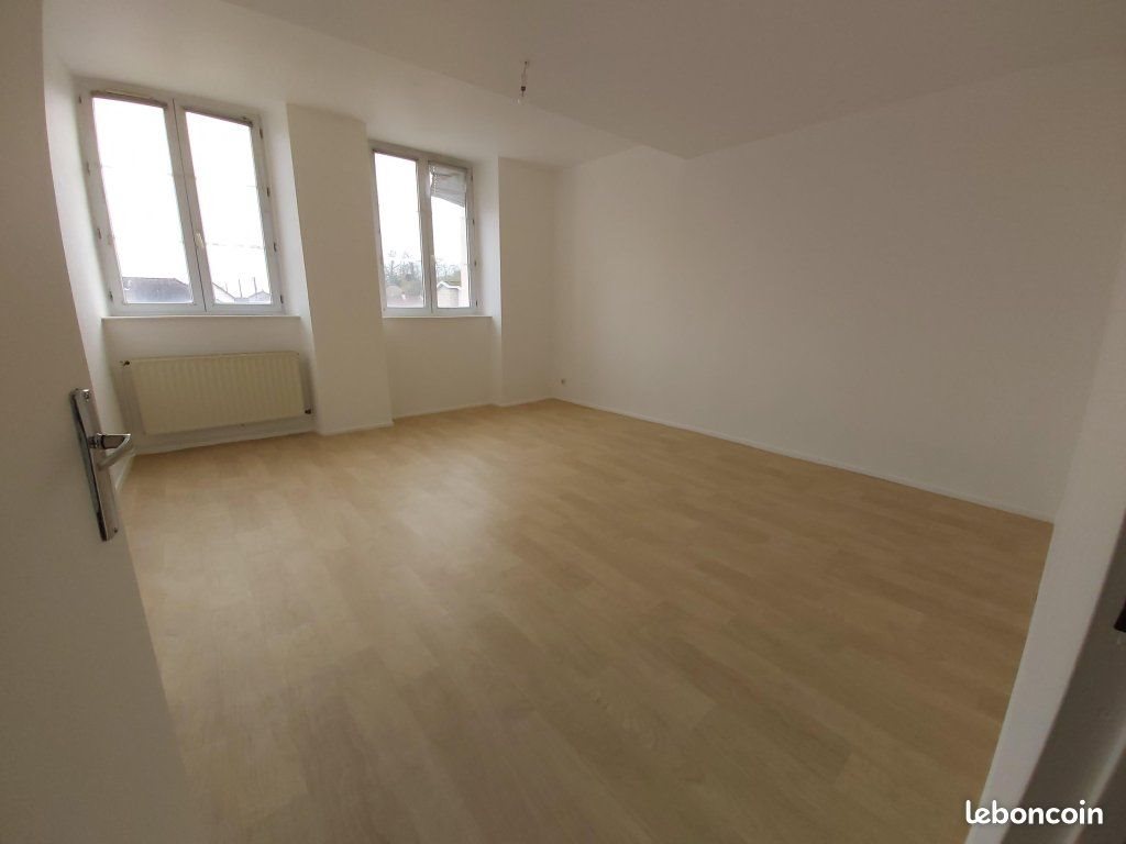 Appartement à louer, 97m², Stenay
