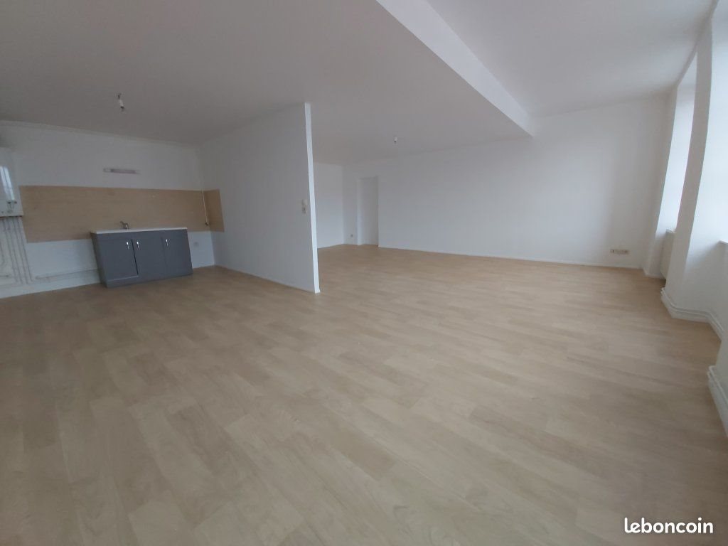 Appartement à louer, 97m², Stenay