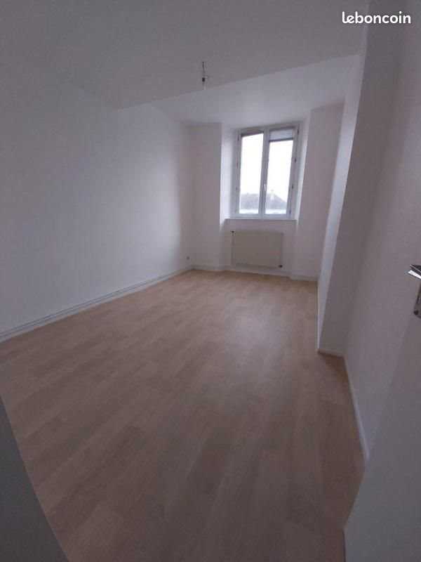 Appartement à louer, 97m², Stenay