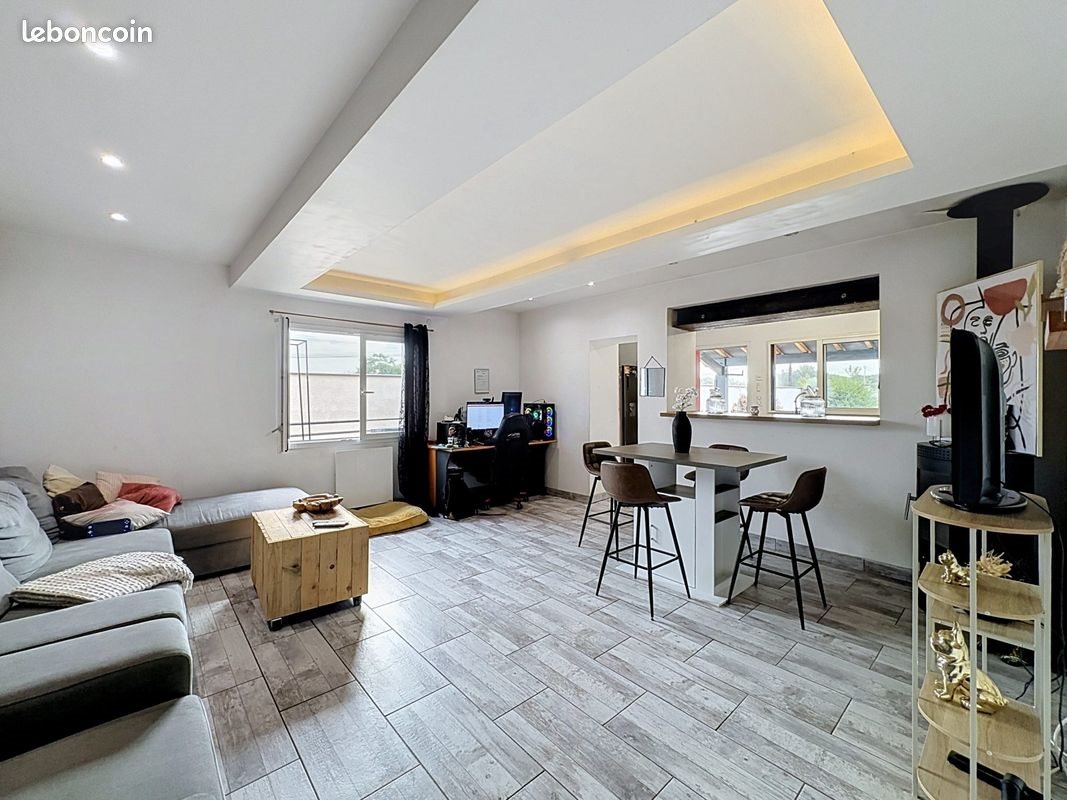 Maison à vendre, 83m², Villemade