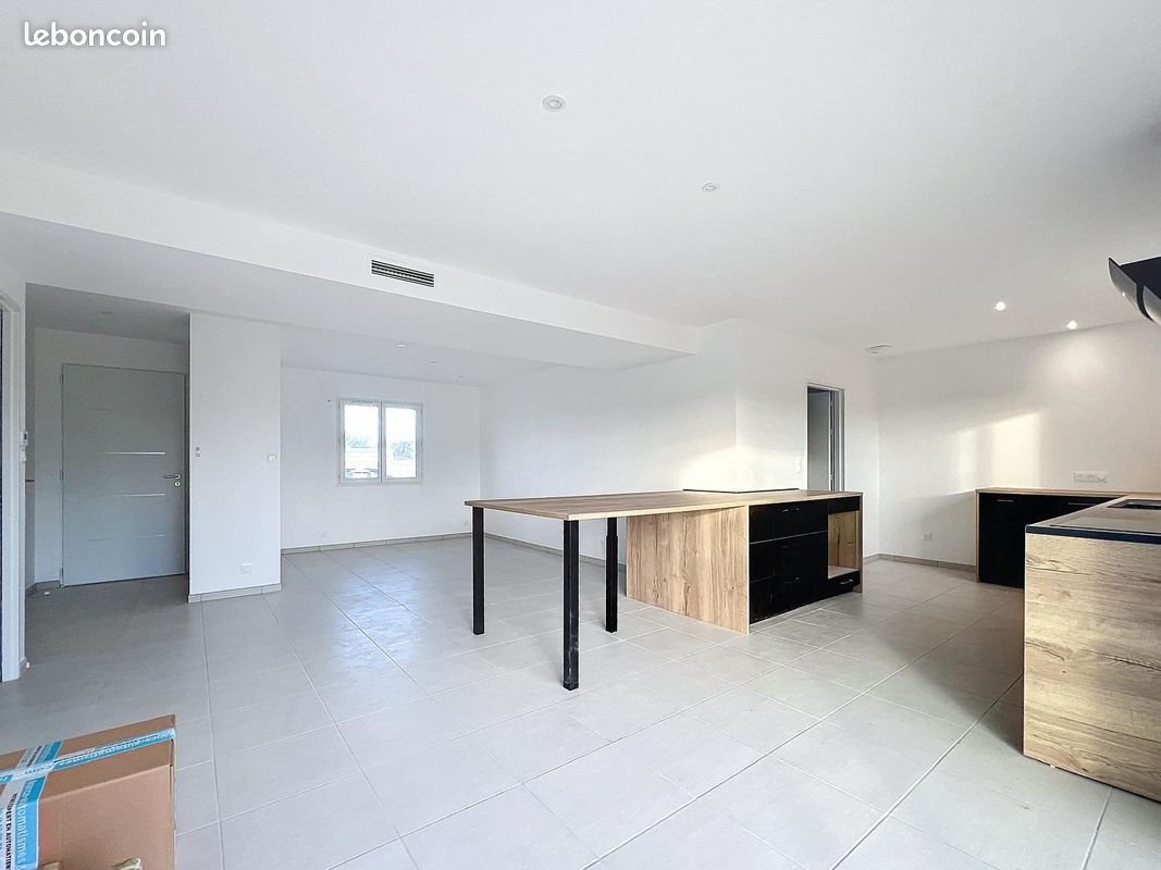 Maison à louer, 95m², Briatexte