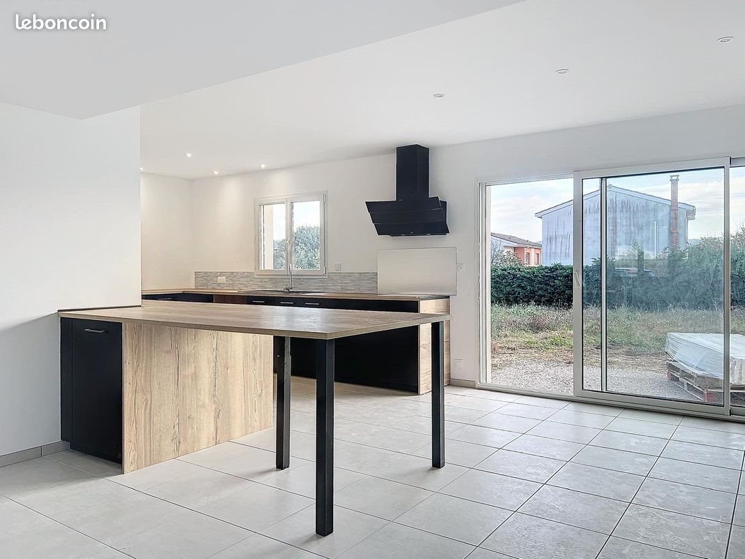 Maison à louer, 95m², Briatexte