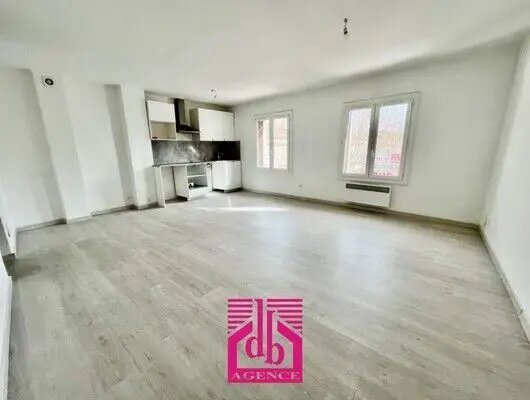 Appartement à louer, 85m², Nans-les-Pins