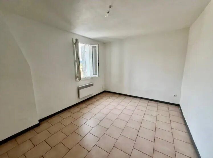 Appartement à louer, 85m², Nans-les-Pins