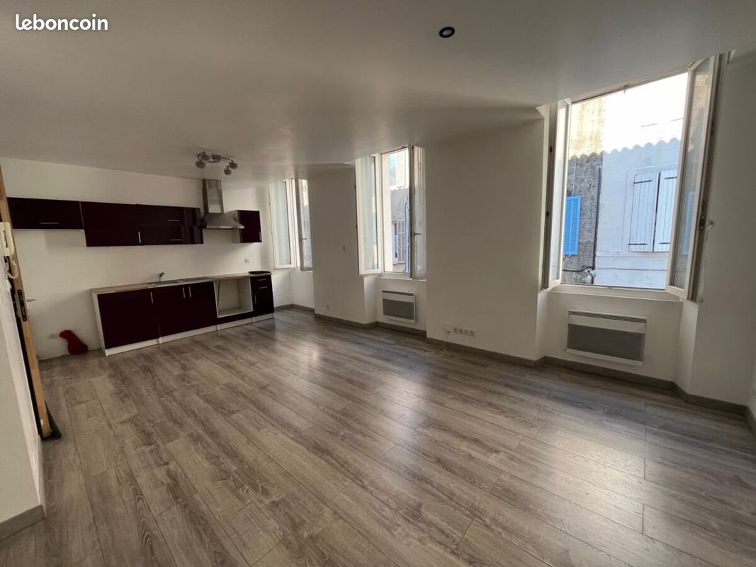 Appartement à louer, 54m², Saint-Zacharie