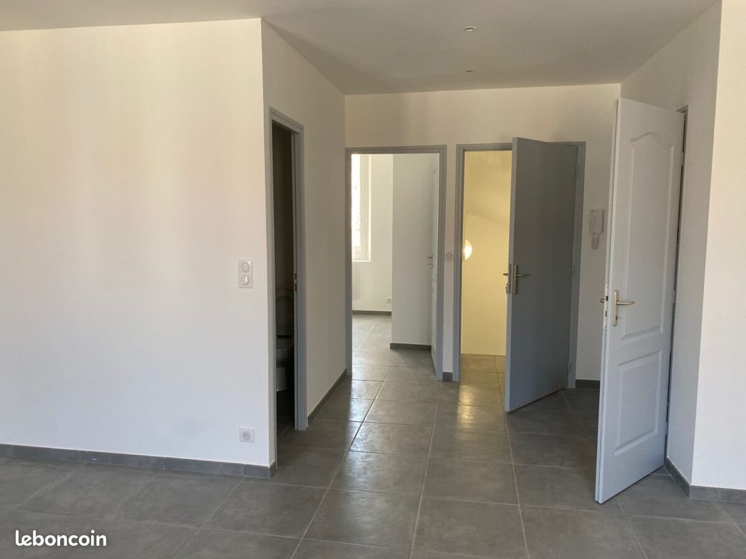 Appartement à louer, 43m², Saint-Zacharie