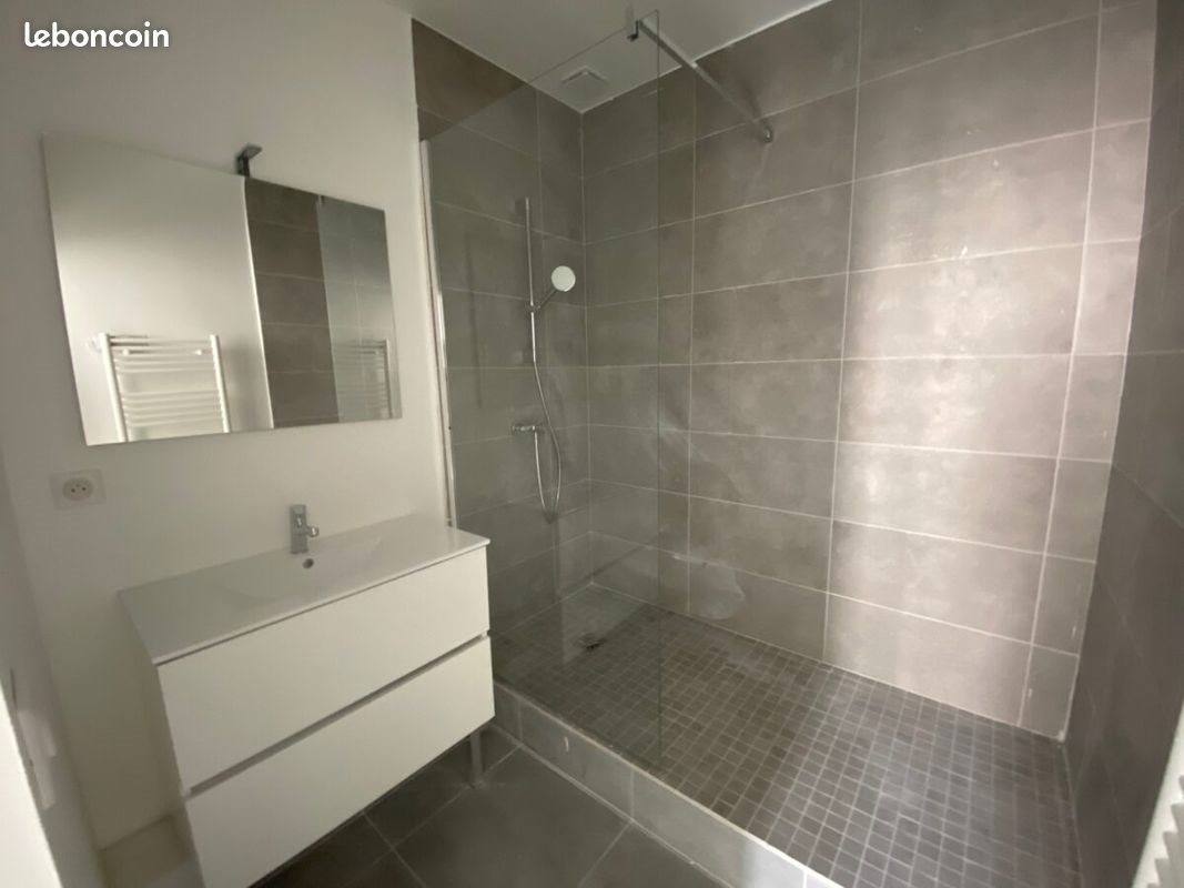 Appartement à louer, 43m², Saint-Zacharie