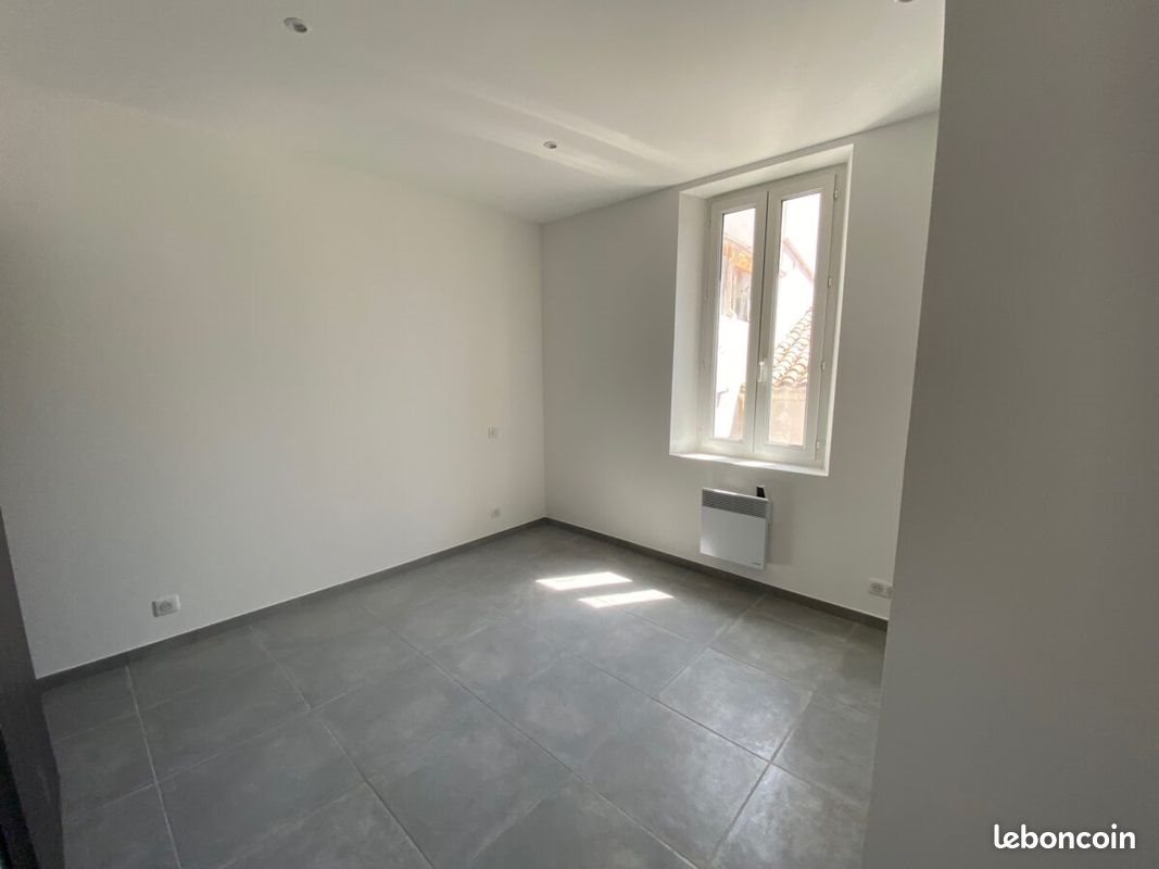 Appartement à louer, 43m², Saint-Zacharie