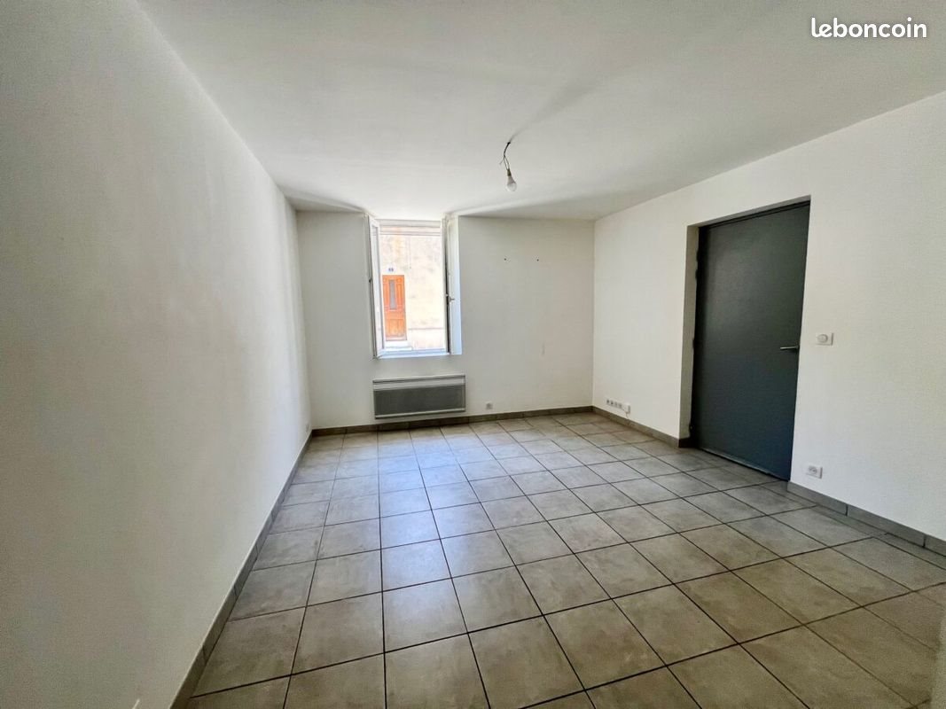 Appartement à louer, 37m², Nans-les-Pins