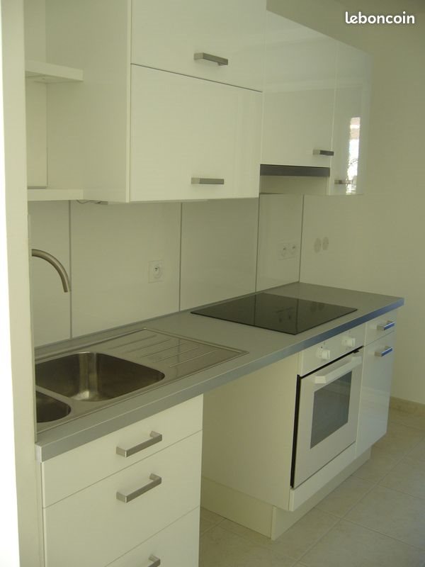 Appartement à louer, 66m², Saint-Zacharie
