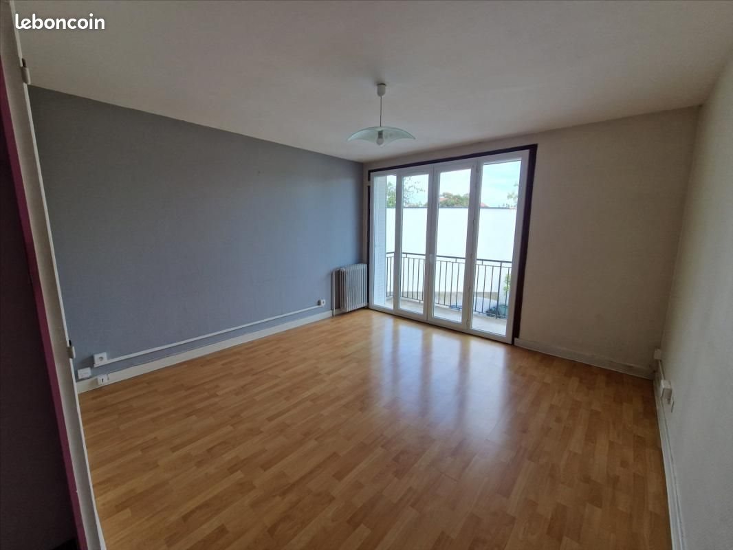 Appartement à louer, 63m², Riom