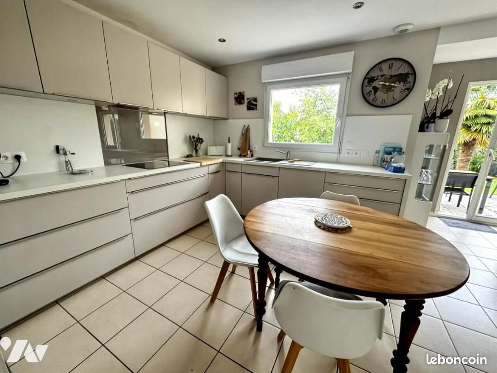 Maison à vendre, 125m², Carpiquet