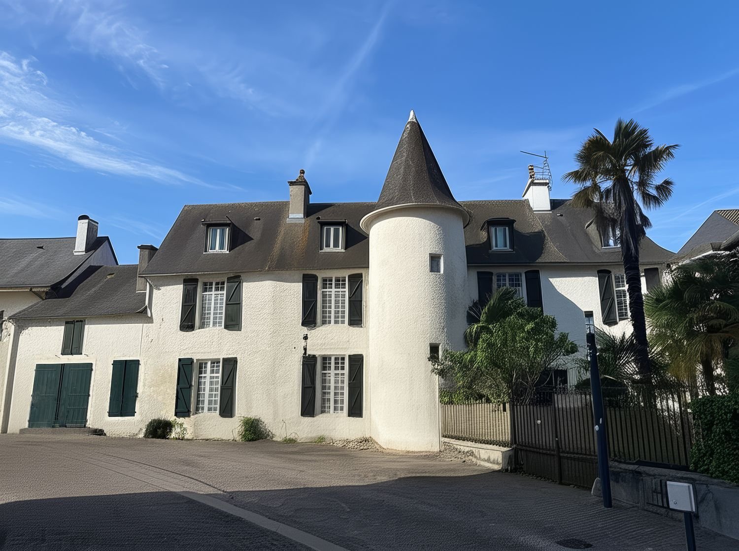 Maison à vendre, 311m², Lescar