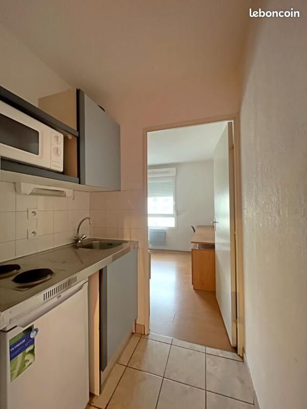 Appartement à louer, 18m², Saint-Étienne