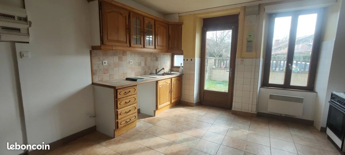 Maison à louer, 76m², Etagnac
