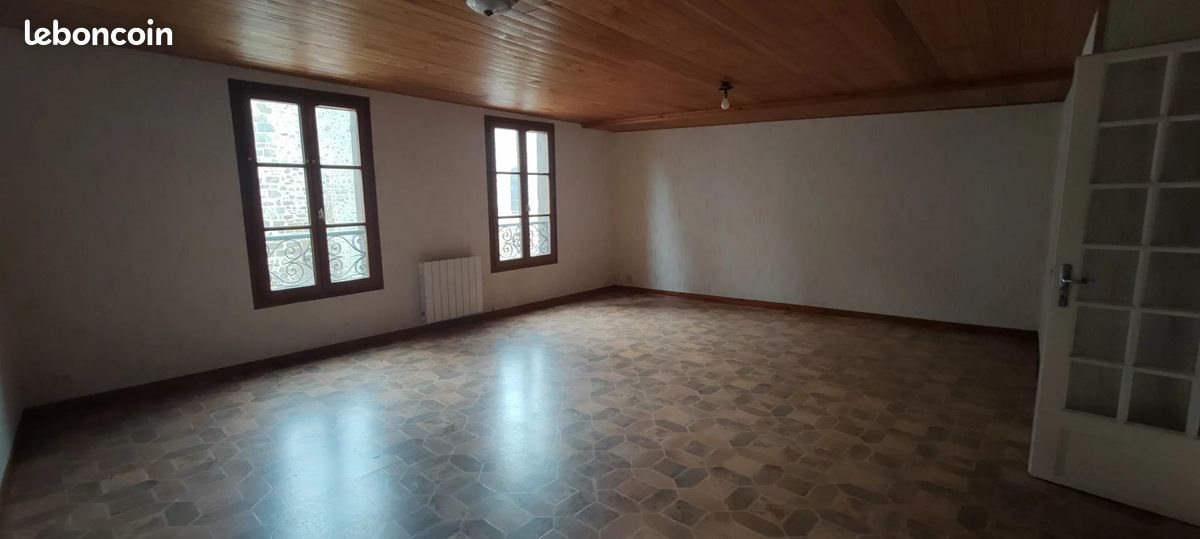 Appartement à louer, 82m², Rochechouart