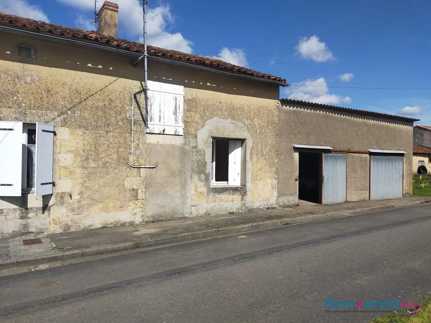 Maison à vendre, 120m², Gençay