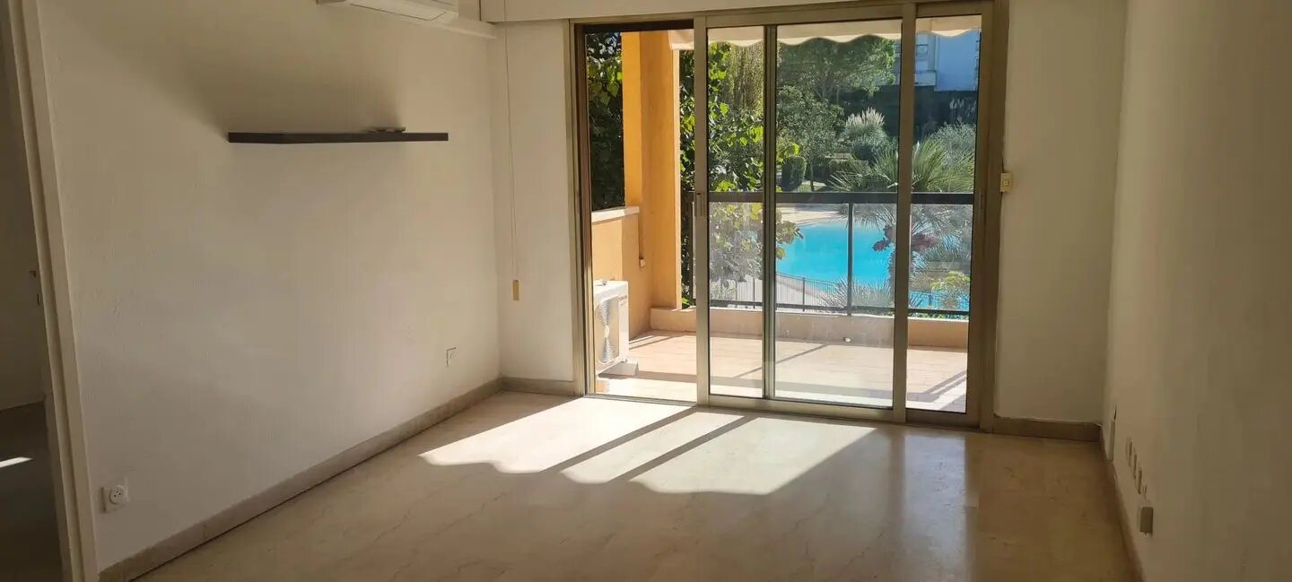 Appartement à louer, 31m², Mougins