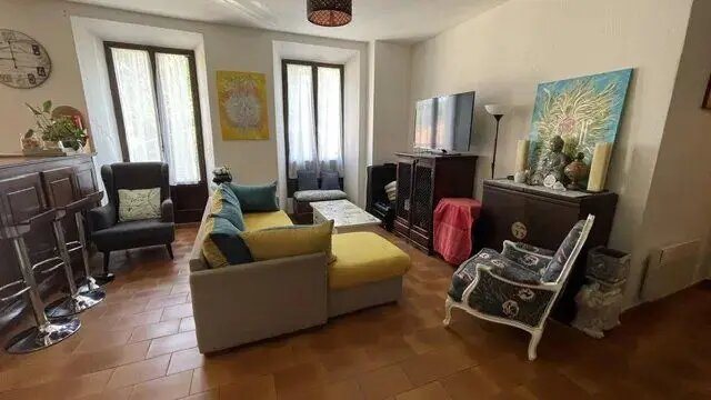 Appartement à louer, 96m², Callian
