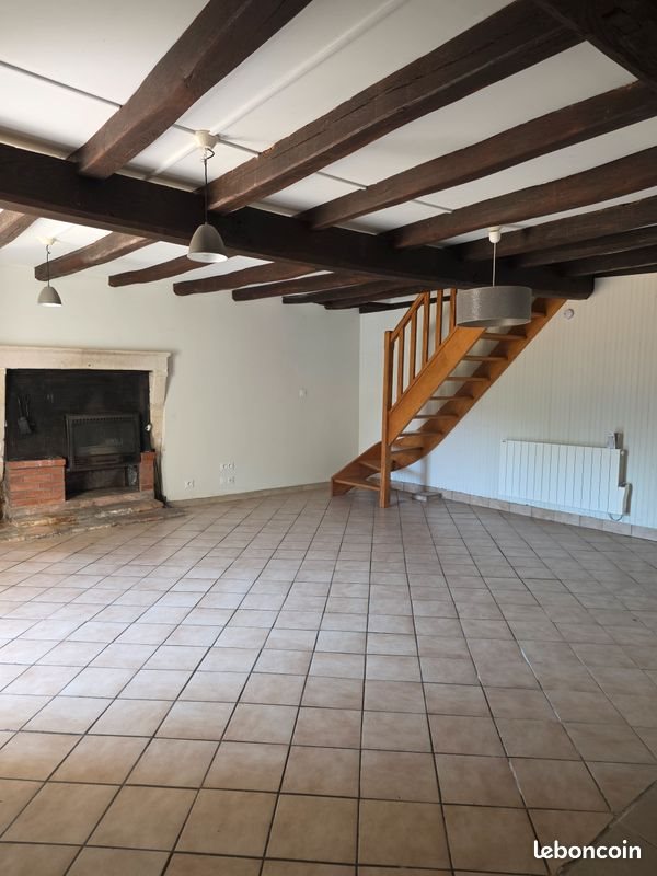 Maison à louer, 80m², Saint-Maxire