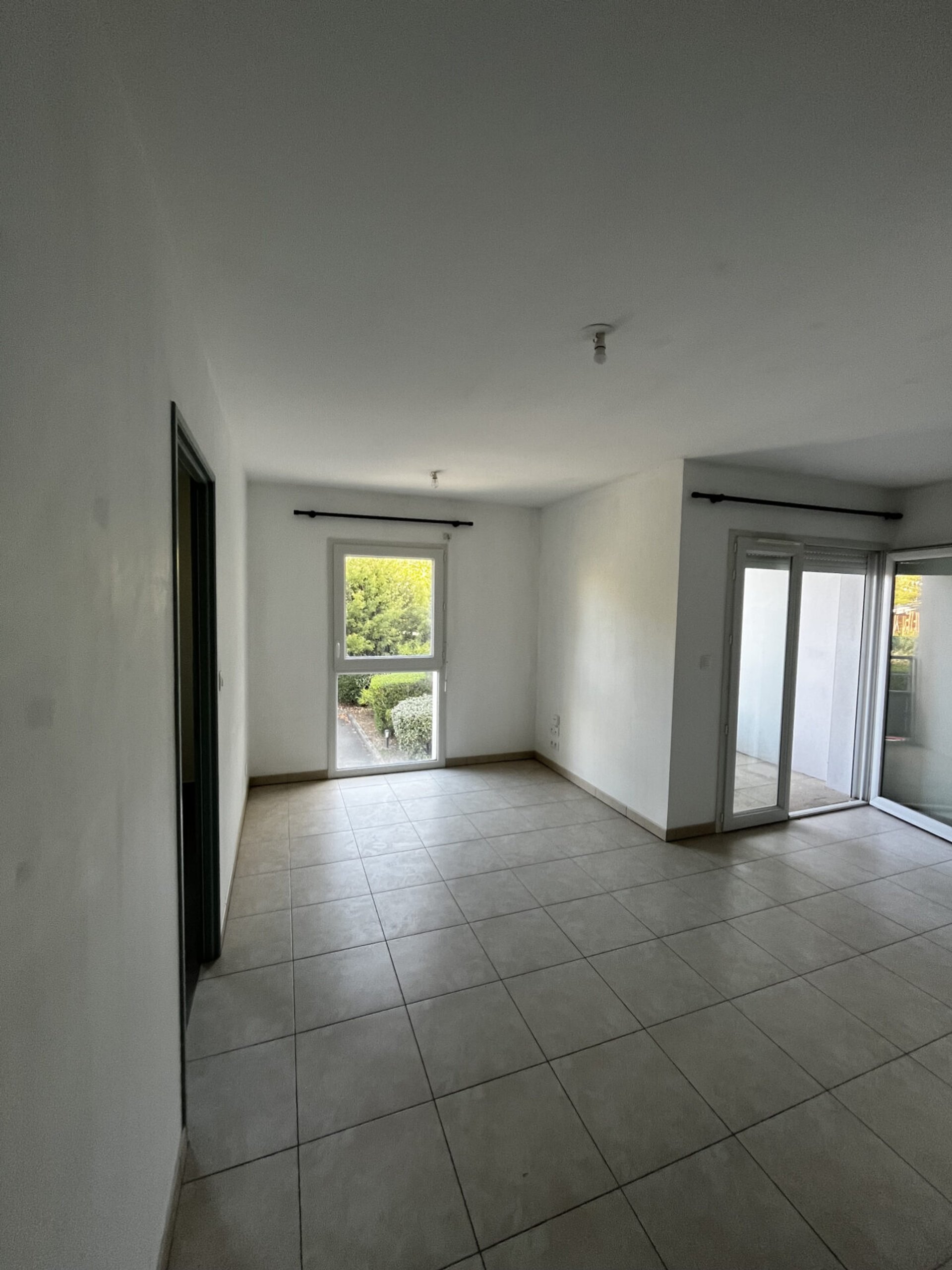 Appartement à louer, 1m², La Rochelle