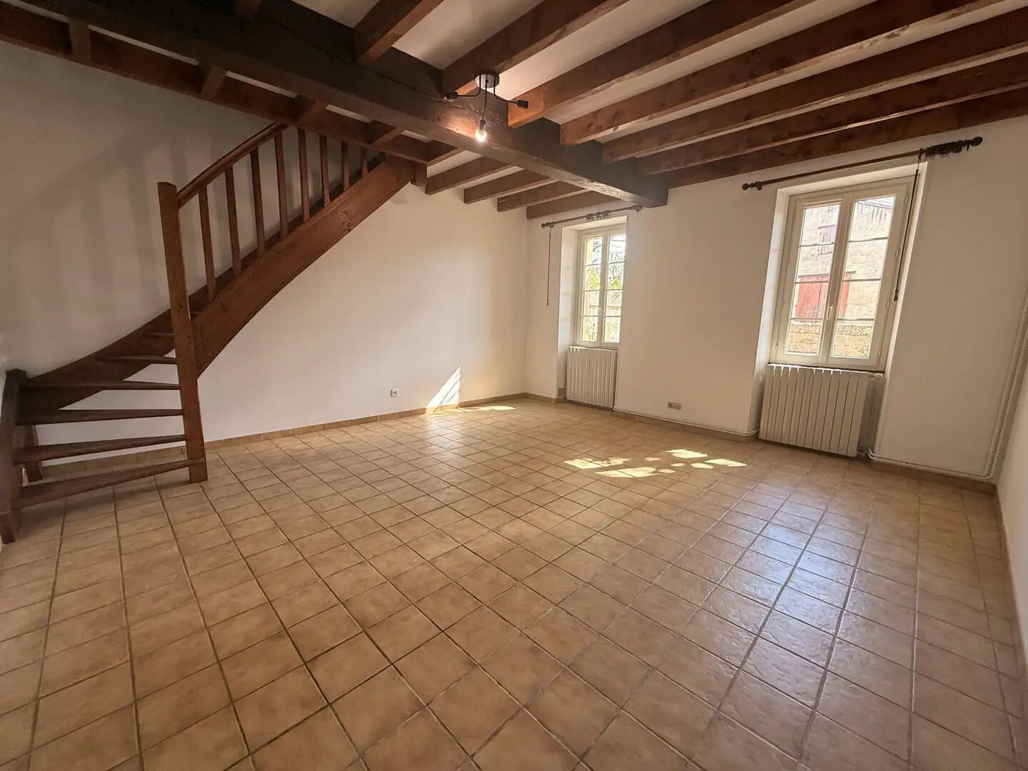 Maison à louer, 133m², Nérigean