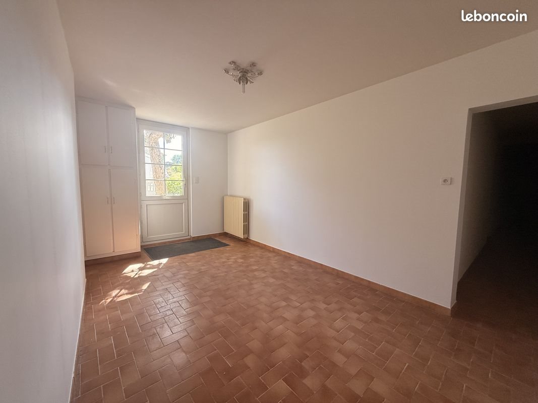 Maison à louer, 133m², Nérigean