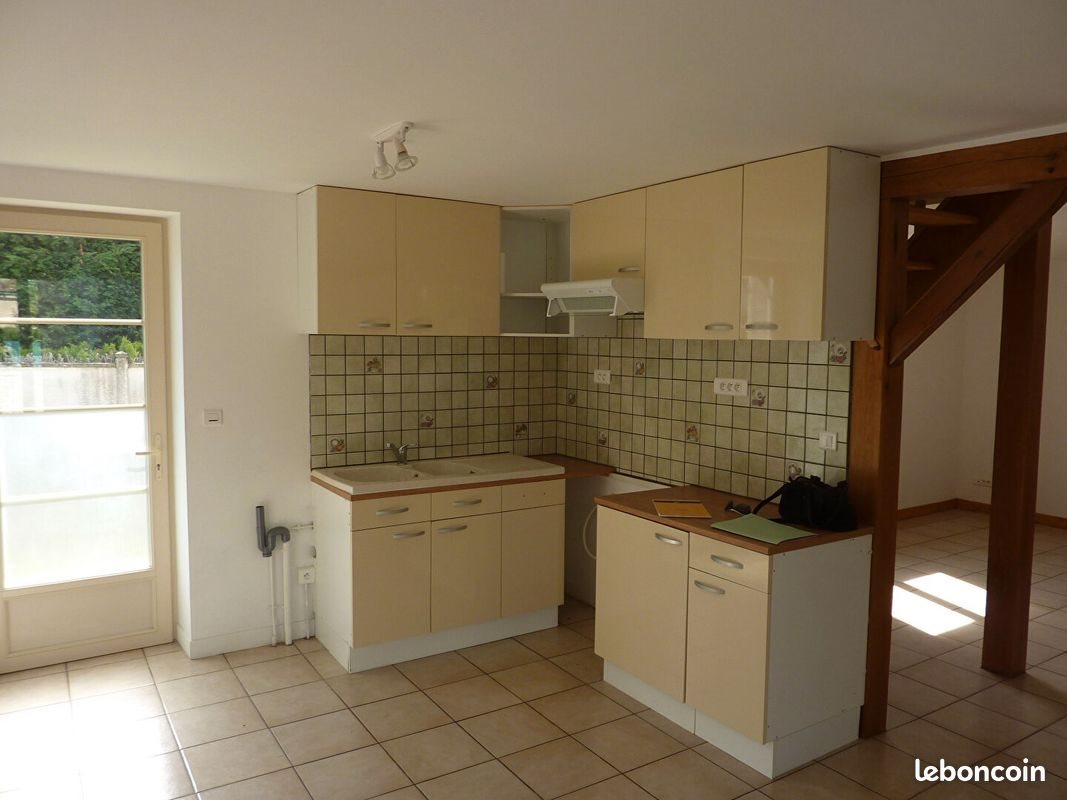 Maison à louer, 68m², Le Breil-sur-Mérize