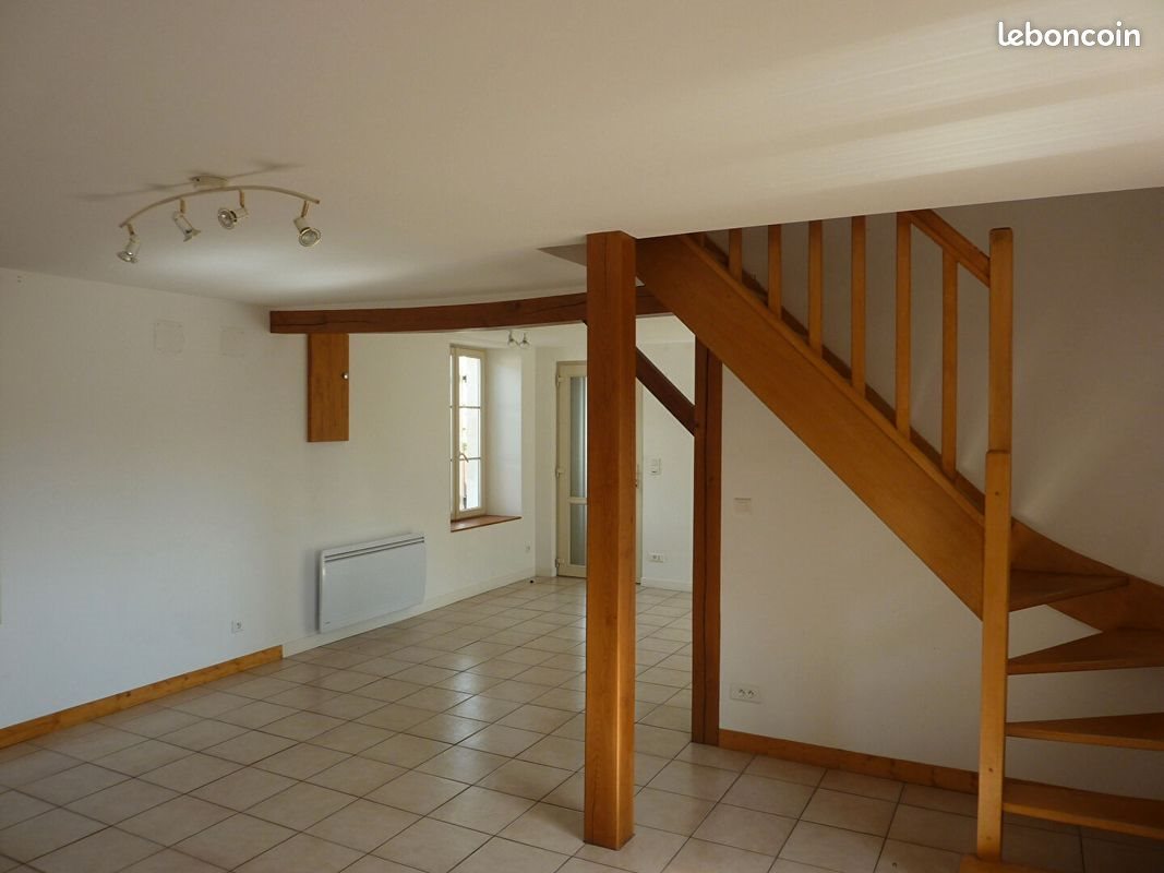 Maison à louer, 68m², Le Breil-sur-Mérize