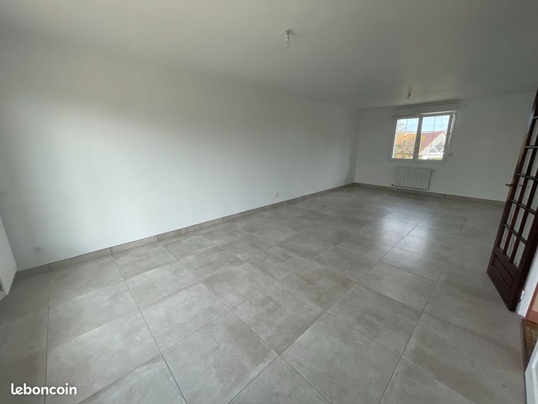 Maison à louer, 132m², Cherré