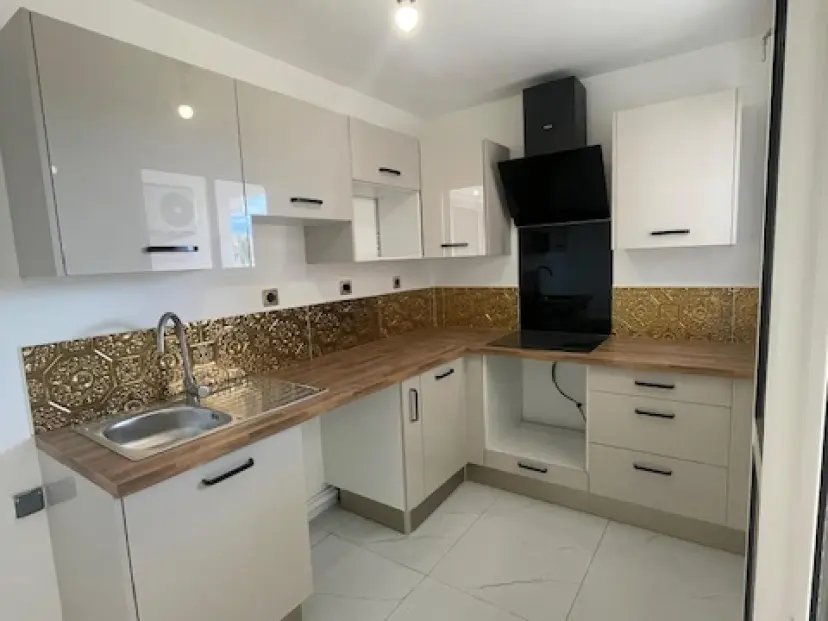 Appartement à louer, 60m², Saint-André