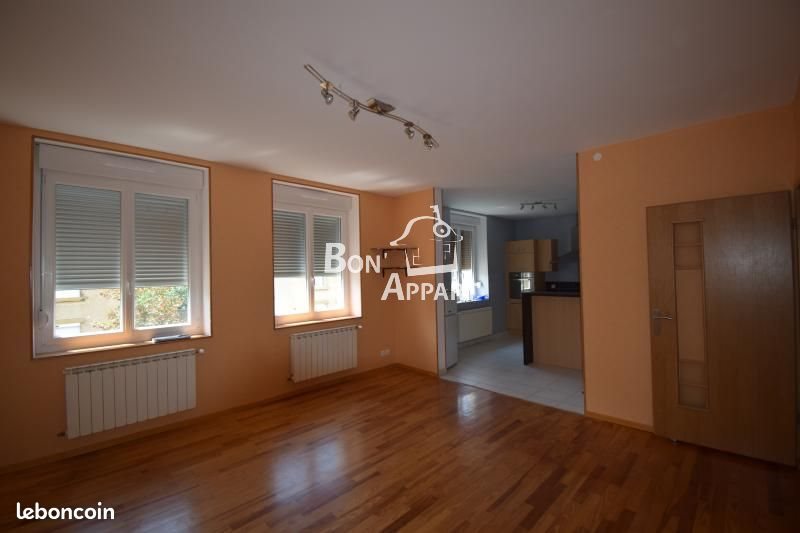 Appartement à louer, 61m², Saint-Privat-la-Montagne