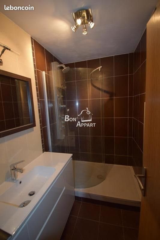 Appartement à louer, 61m², Saint-Privat-la-Montagne
