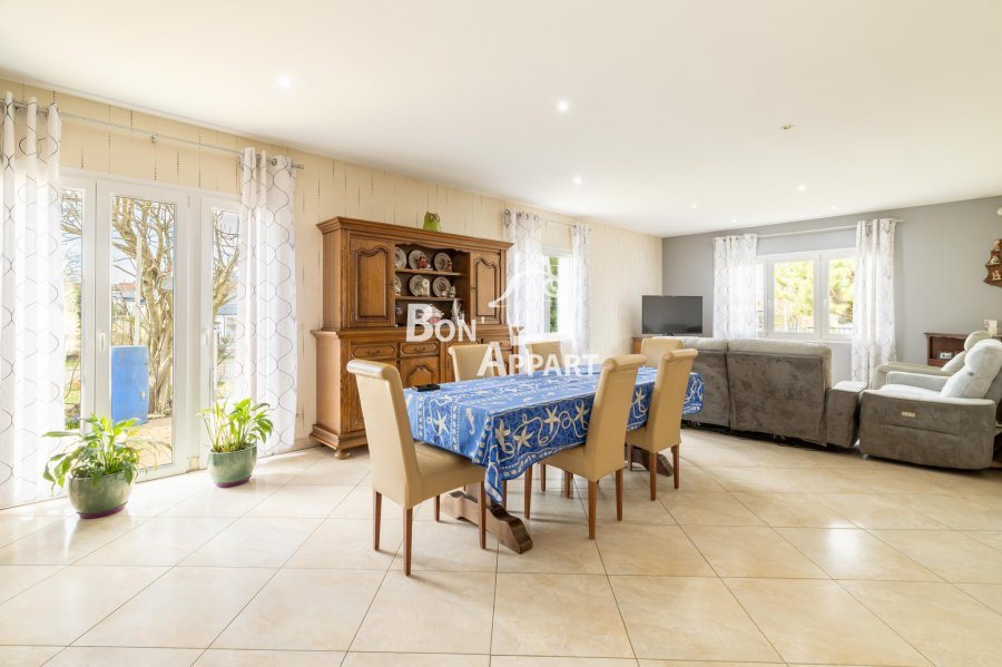 Maison à vendre, 155m², Sainte-Marie-aux-Chênes