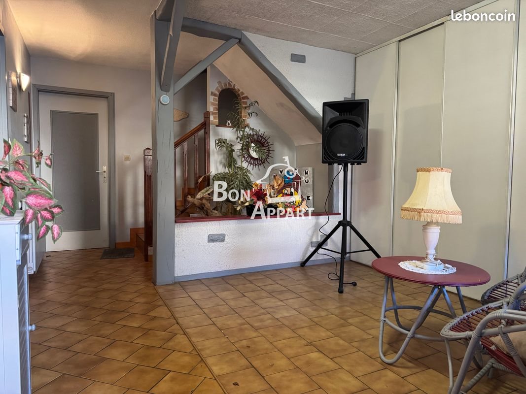 Maison à vendre, 184m², Saint-Privat-la-Montagne