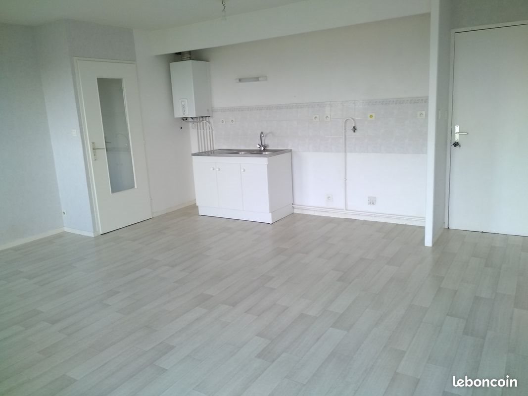 Appartement à louer, 110m², Évron