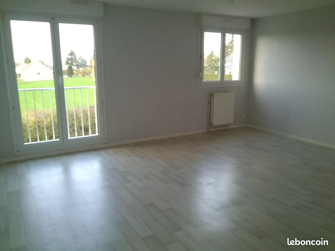 Appartement à louer, 110m², Évron