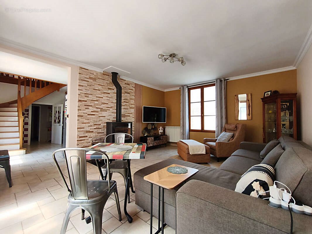 Maison à vendre, 161m², Chambly