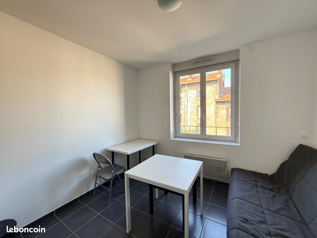 Appartement à louer, 17m², Saint-Etienne