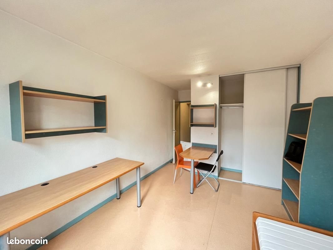 Appartement à louer, 18m², Saint-Etienne