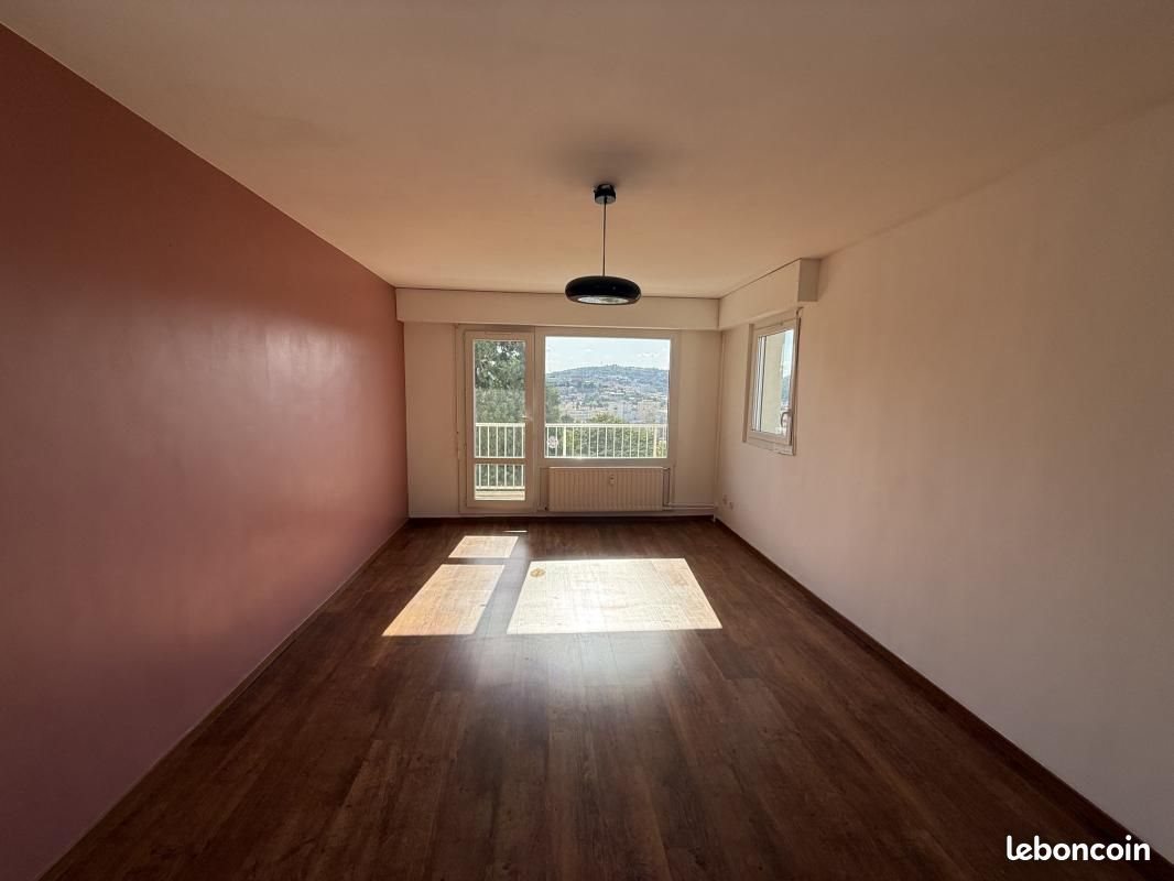 Appartement à louer, 55m², Saint-Étienne