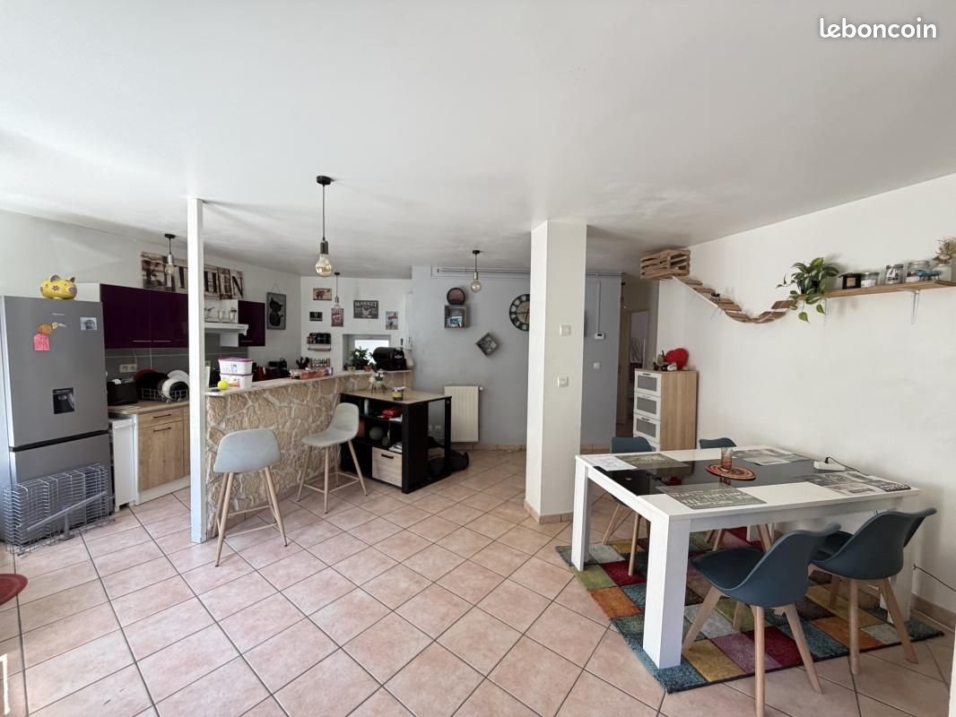 Appartement à louer, 97m², Unieux