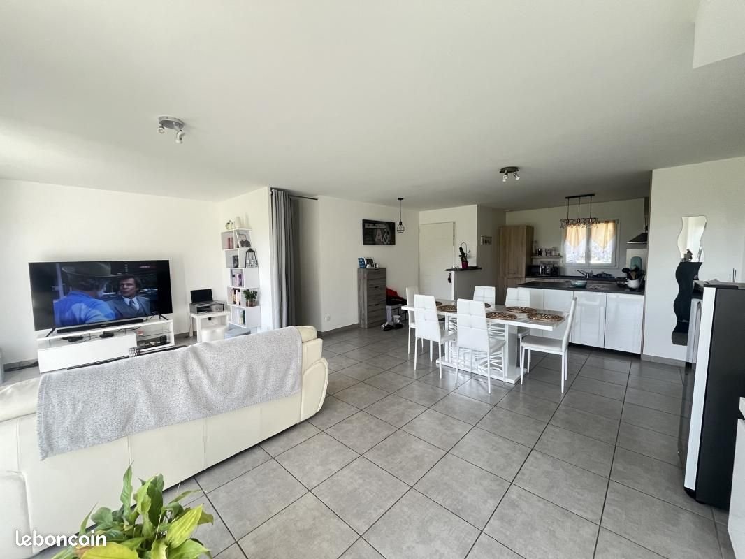 Maison à louer, 106m², Aveizieux