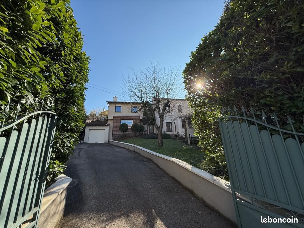 Maison à vendre, 297m², Saint-Etienne