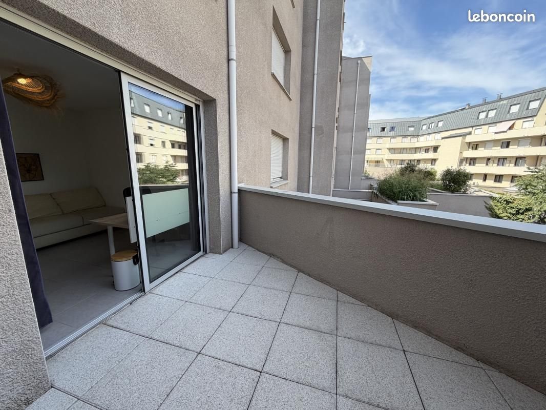 Appartement à louer, 19m², Saint-Etienne
