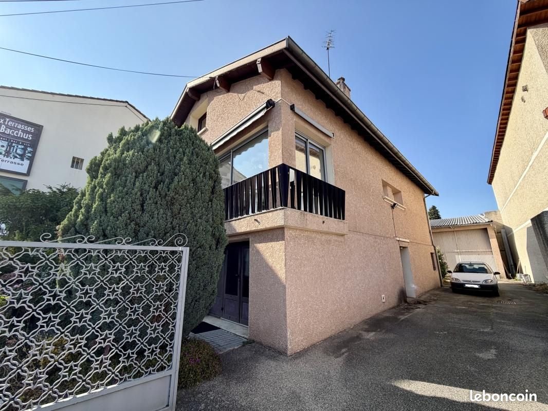 Maison à vendre, 200m², Saint-Priest-en-Jarez
